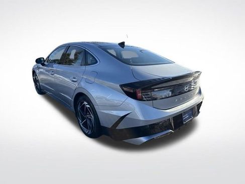 Certified 2024 Hyundai Sonata SEL w/ Convenience Package image 3