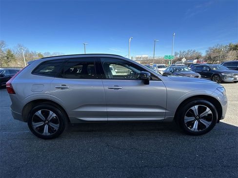 Certified 2025 Volvo XC60 T8 Core w/ Climate Package image 9