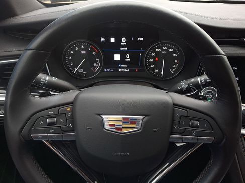 Used 2024 Cadillac XT6 Premium Luxury w/ Technology Package AWD/4WD image 21