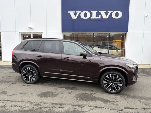 New 2026 Volvo XC90 T8 Ultra w/ Protection Package Premier AWD/4WD image 5