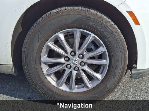 Used 2024 Buick Enclave Premium image 10