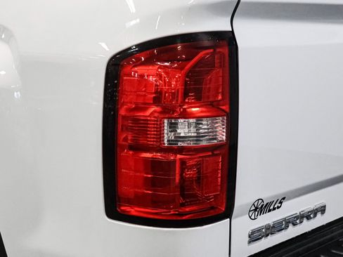 Used 2015 GMC Sierra 2500 SLT image 16