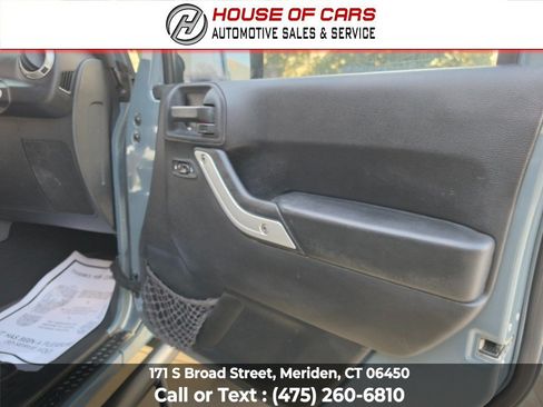 Used 2014 Jeep Wrangler Unlimited Sahara w/ Max Tow Package AWD/4WD image 41