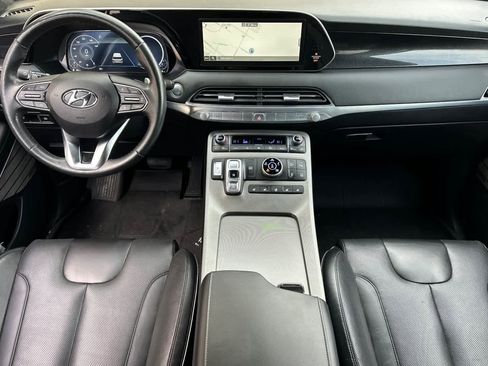Used 2021 Hyundai Palisade Calligraphy w/ Winter Package image 12
