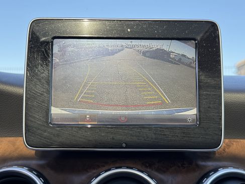 Used 2016 Mercedes-Benz GLA 250 image 28