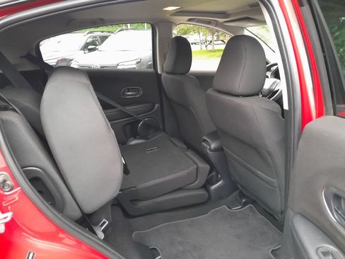 Used 2018 Honda HR-V EX image 33