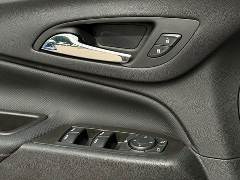 Used 2023 Chevrolet Equinox RS image 23