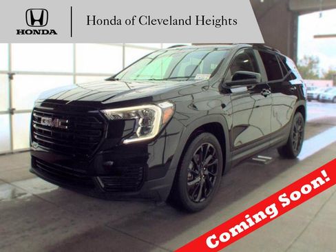 Used 2023 GMC Terrain SLE w/ Driver Convenience Package AWD/4WD image 1