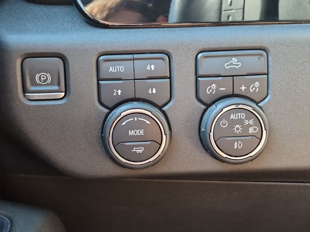 Used 2023 Chevrolet Silverado 1500 LT Trail Boss w/ Protection Package AWD/4WD image 18