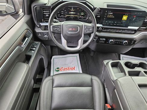 Used 2025 GMC Sierra 1500 SLT image 10