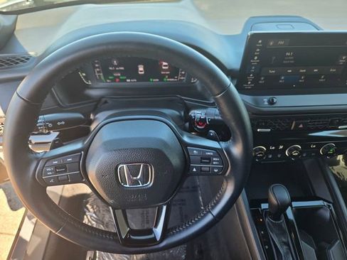 Used 2024 Honda Accord Sport image 27