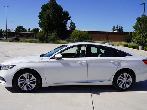 Used 2020 Honda Accord LX image 3