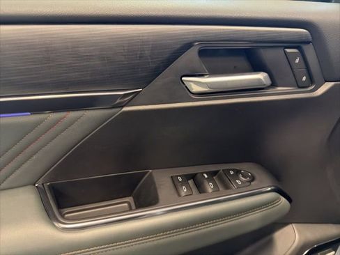 Used 2025 GMC Acadia AT4 w/ LPO, Floor Liner Package AWD/4WD image 37