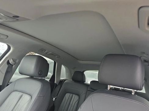 Used 2021 Audi Q5 2.0T Premium w/ Convenience Package AWD/4WD image 4