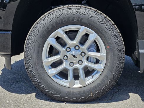 New 2026 Chevrolet Silverado 1500 RST w/ Z71 Off-Road Package AWD/4WD image 7