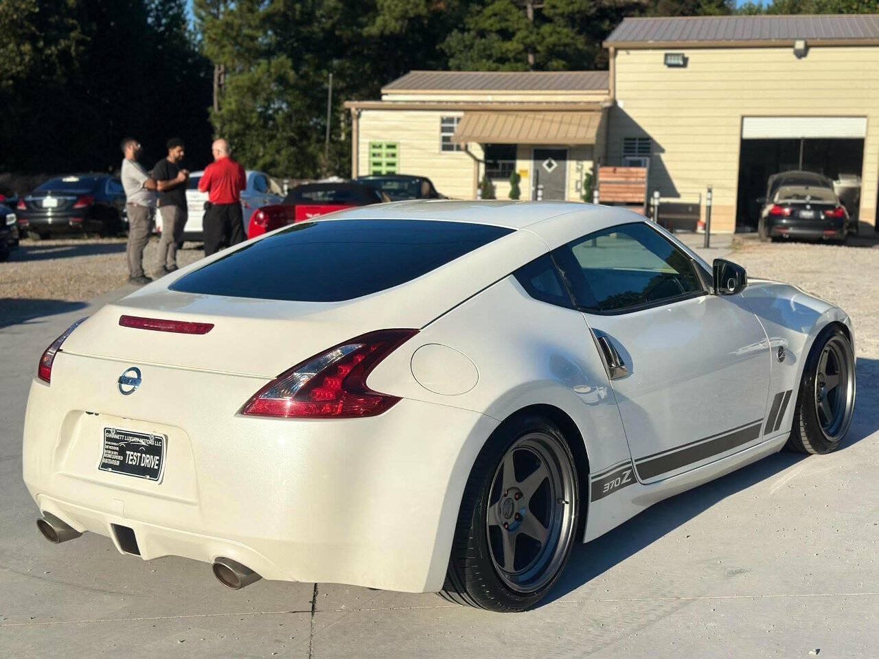 Used 2019 Nissan 370Z Coupe w/ Z34 Heritage Edition - White RWD image 7