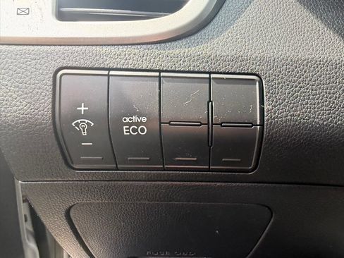 Used 2013 Hyundai Elantra GT w/ Touch & Go Pkg FWD image 18
