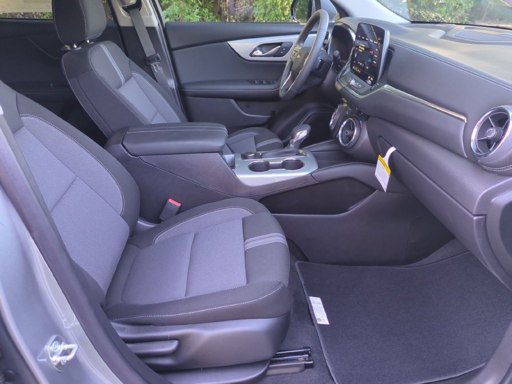 New 2026 Chevrolet Blazer LT FWD image 34