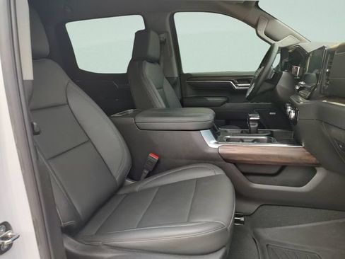 Used 2024 GMC Sierra 1500 SLT AWD/4WD image 28