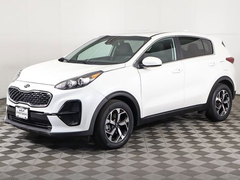 Used 2022 Kia Sportage LX image 5
