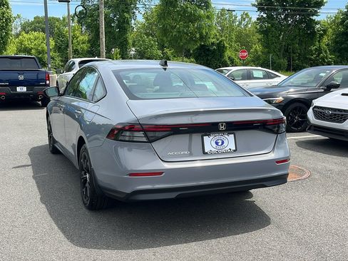Used 2025 Honda Accord SE image 6
