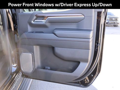 Used 2024 Chevrolet Silverado 1500 High Country w/ Midnight Edition image 17