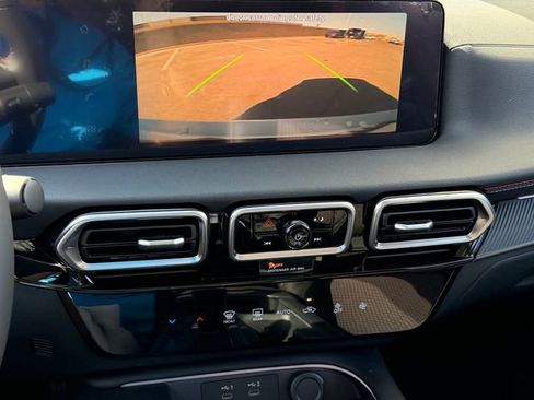 New 2026 Nissan Sentra SR w/ Floor Mat Package FWD image 19