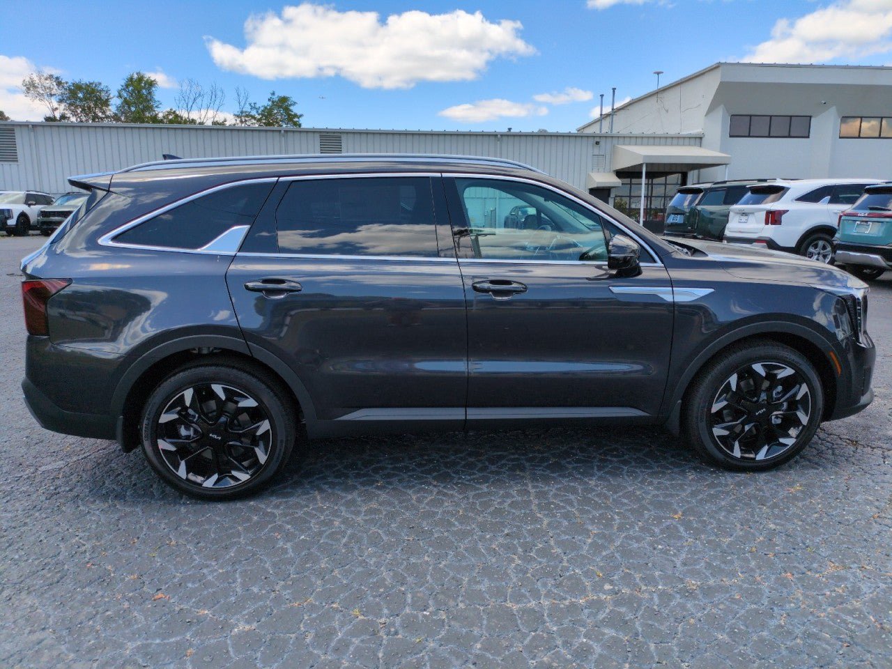 New 2026 Kia Sorento EX w/ EX Premium Package FWD image 8