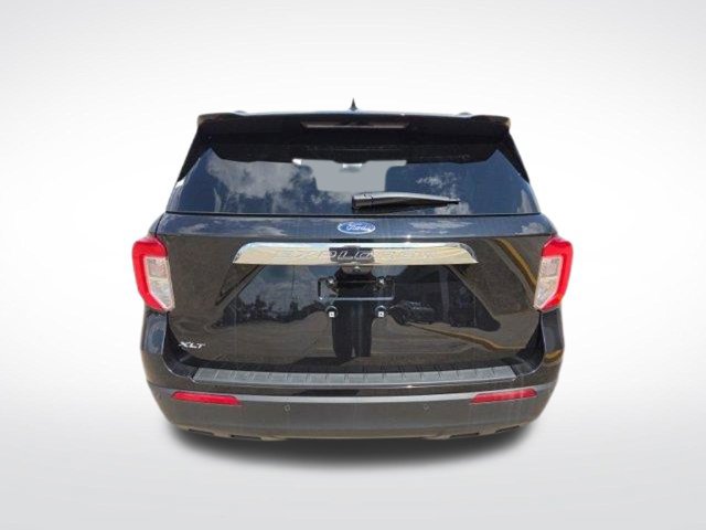 Certified 2024 Ford Explorer XLT RWD image 8