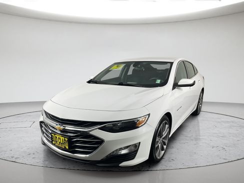 Used 2022 Chevrolet Malibu LT FWD image 1