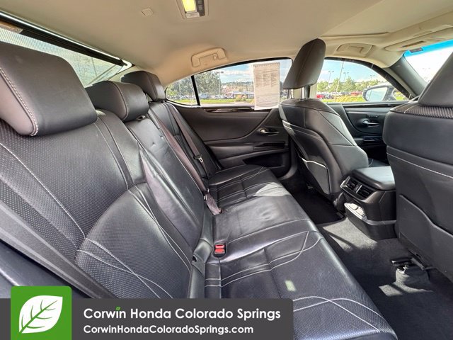 Used 2019 Lexus ES 300h FWD image 32