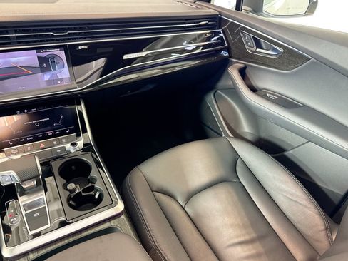 Used 2025 Audi Q7 3.0T Premium Plus image 22