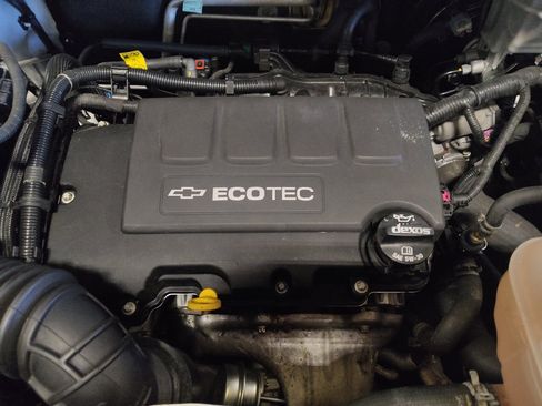 Used 2020 Chevrolet Trax LS FWD image 30