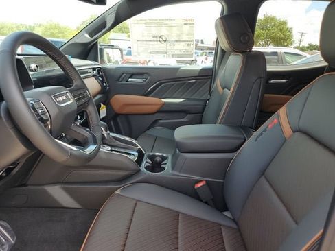 New 2026 GMC Canyon AT4 w/ AT4 Premium Package AWD/4WD image 19