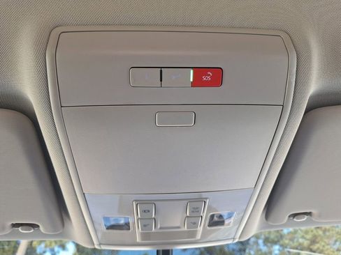 Used 2022 Volkswagen Atlas SE image 18