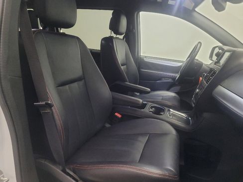 Used 2019 Dodge Grand Caravan GT FWD image 21