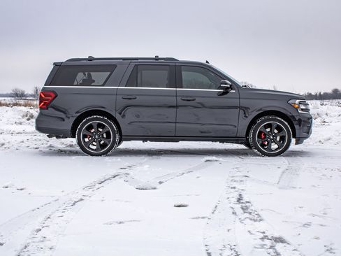 Used 2022 Ford Expedition Max Limited image 2