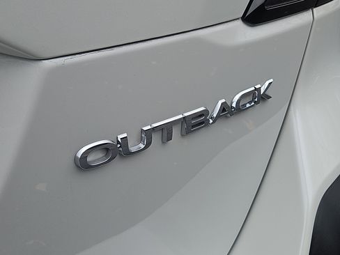 Certified 2025 Subaru Outback Premium image 5
