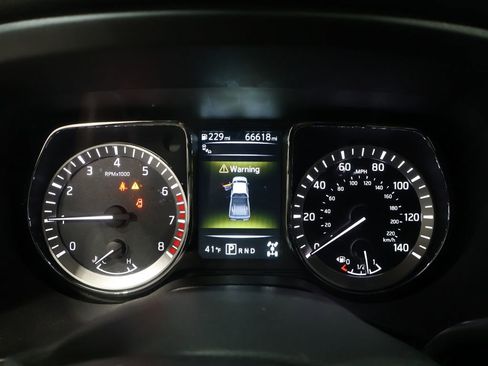 Used 2018 Nissan Titan Platinum Reserve w/ Platinum Utility Package image 43