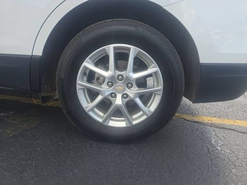 Used 2023 Chevrolet Equinox LT AWD/4WD image 35