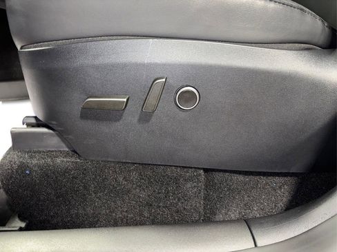 Used 2024 Tesla Model Y Long Range image 27