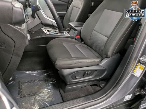 Used 2023 Ford Explorer XLT AWD/4WD image 12