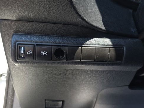Used 2021 Toyota Corolla LE FWD image 13