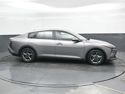 Used 2025 Kia K4 FWD image 4