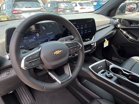 New 2027 Chevrolet Equinox LT w/ Convenience Package II FWD image 4