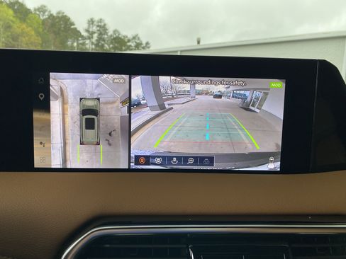 Used 2025 Nissan Armada SL image 26