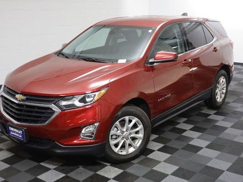 Used 2020 Chevrolet Equinox LT image 2