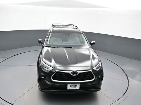 Used 2026 Toyota Highlander XLE image 37