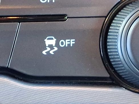 Used 2022 Dodge Challenger GT image 26