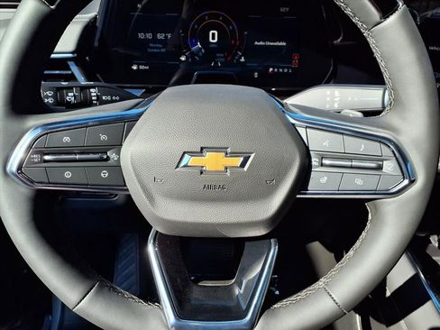 New 2026 Chevrolet Suburban Premier image 12